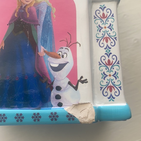 Frozen Elsa and Anna Castle - Picture 2 of 4